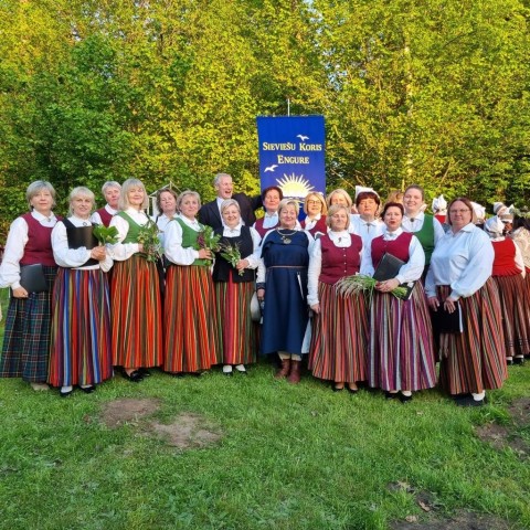 Sieviešu koris "Engure"